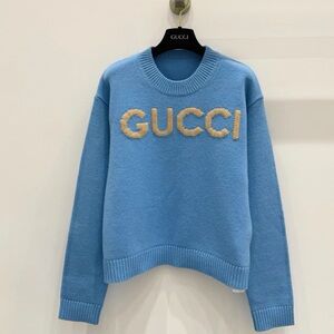 Gucci Women's Light Blue and Cream Sweater